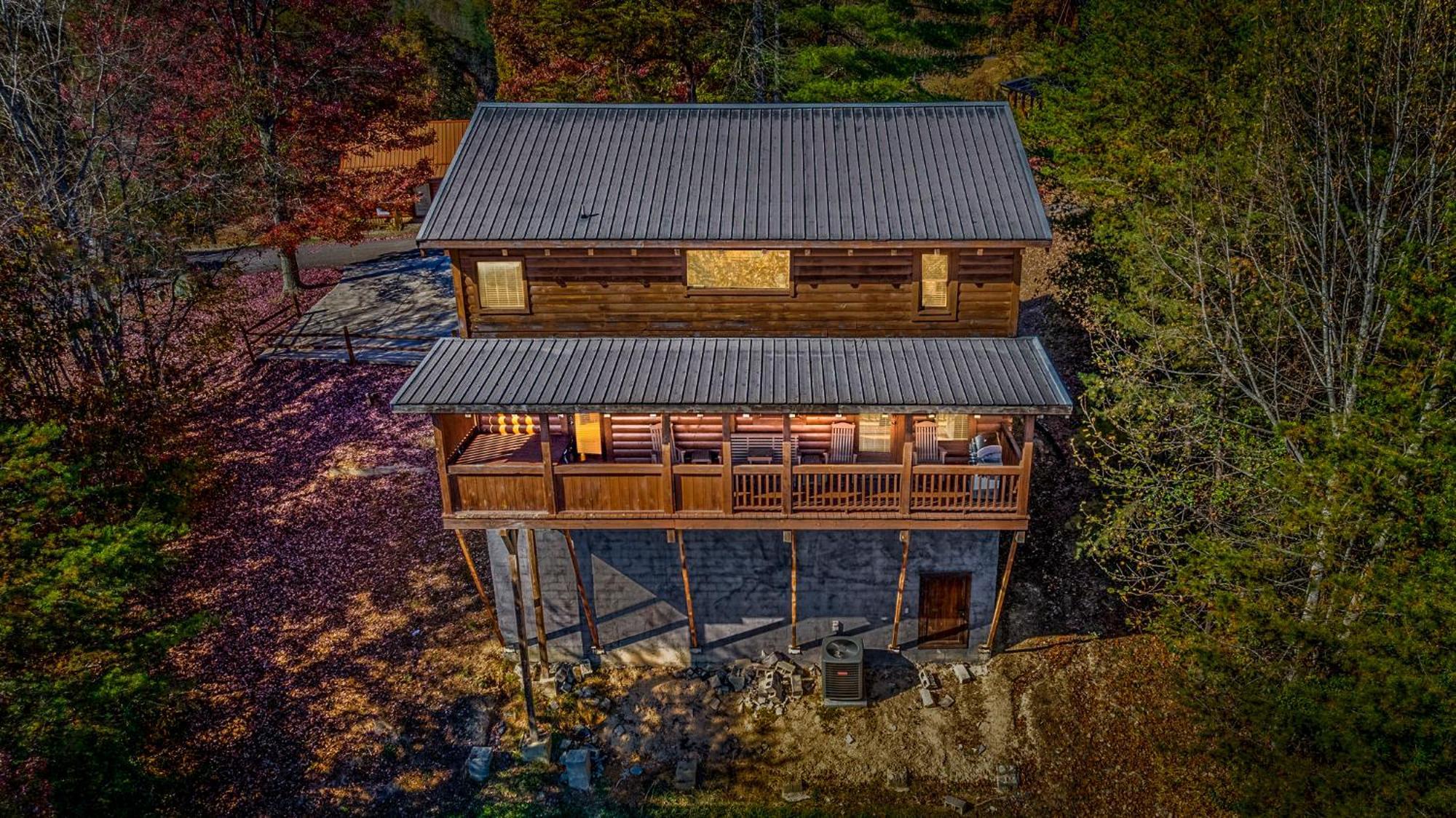 Bearfoot Pines - True Log Cabin - Wi-Fi, Hot Tub, Fishing, Deck With Views! - Mins To Pf Sevierville Ngoại thất bức ảnh