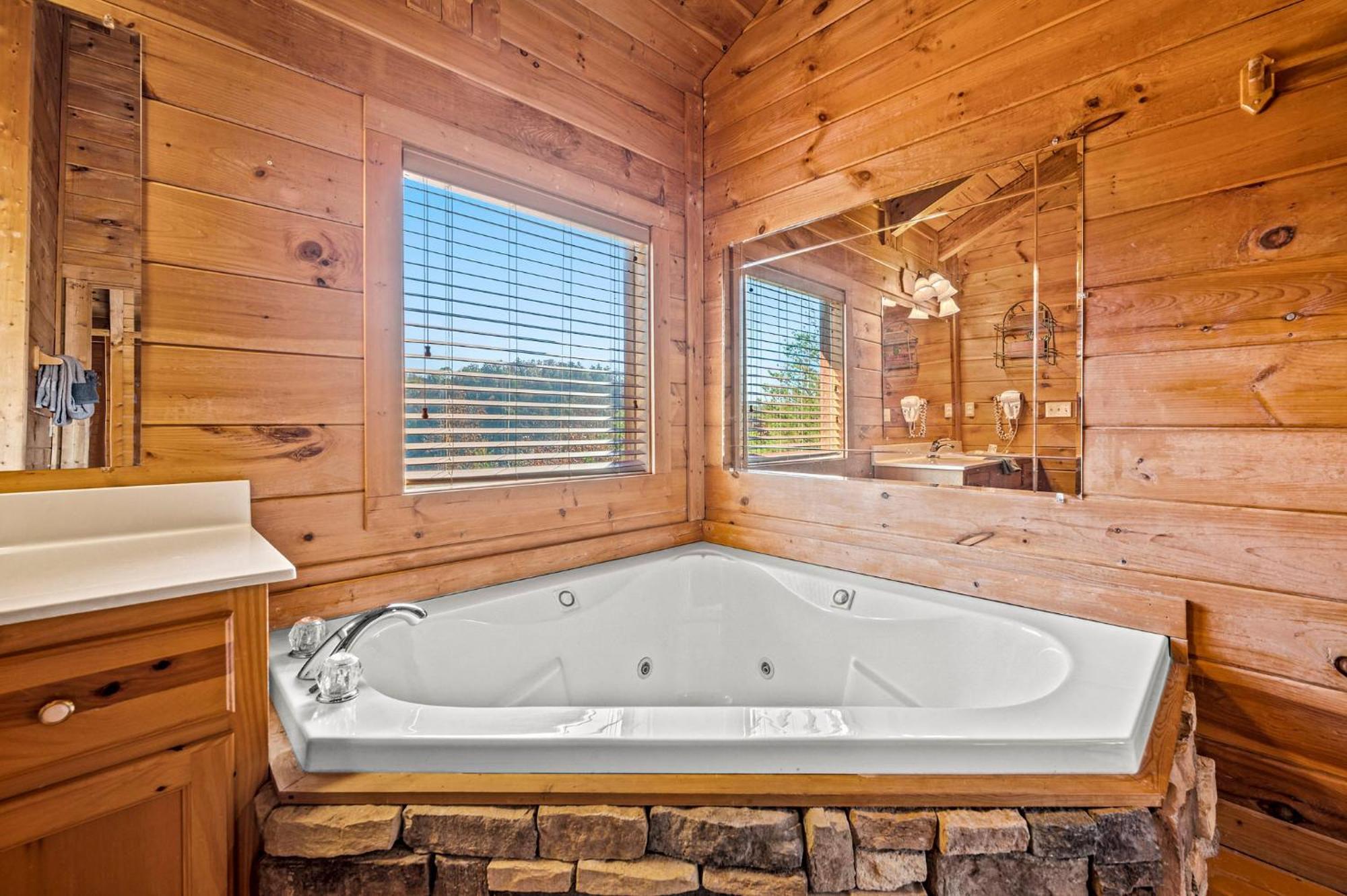 Bearfoot Pines - True Log Cabin - Wi-Fi, Hot Tub, Fishing, Deck With Views! - Mins To Pf Sevierville Ngoại thất bức ảnh