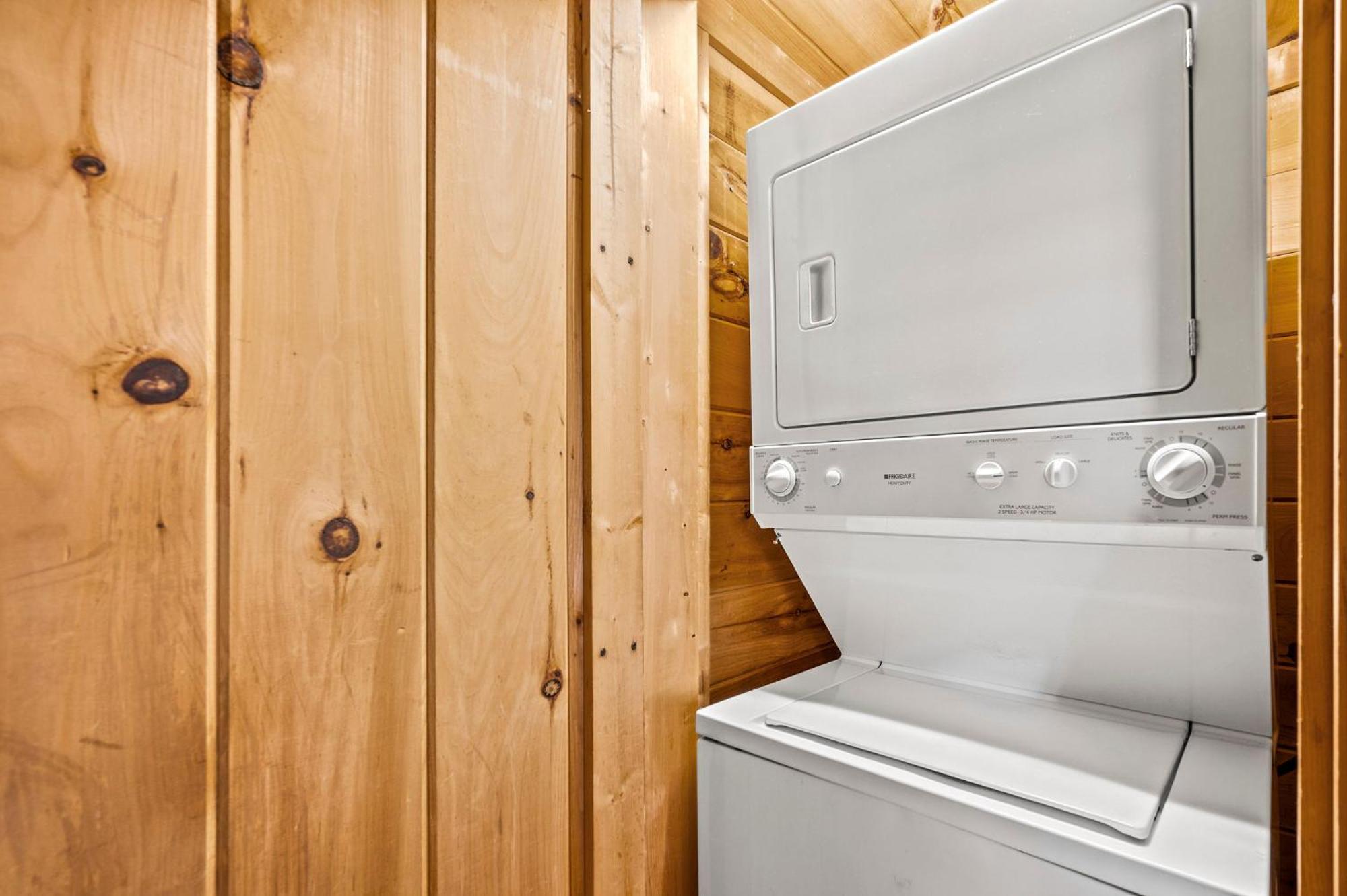 Bearfoot Pines - True Log Cabin - Wi-Fi, Hot Tub, Fishing, Deck With Views! - Mins To Pf Sevierville Ngoại thất bức ảnh
