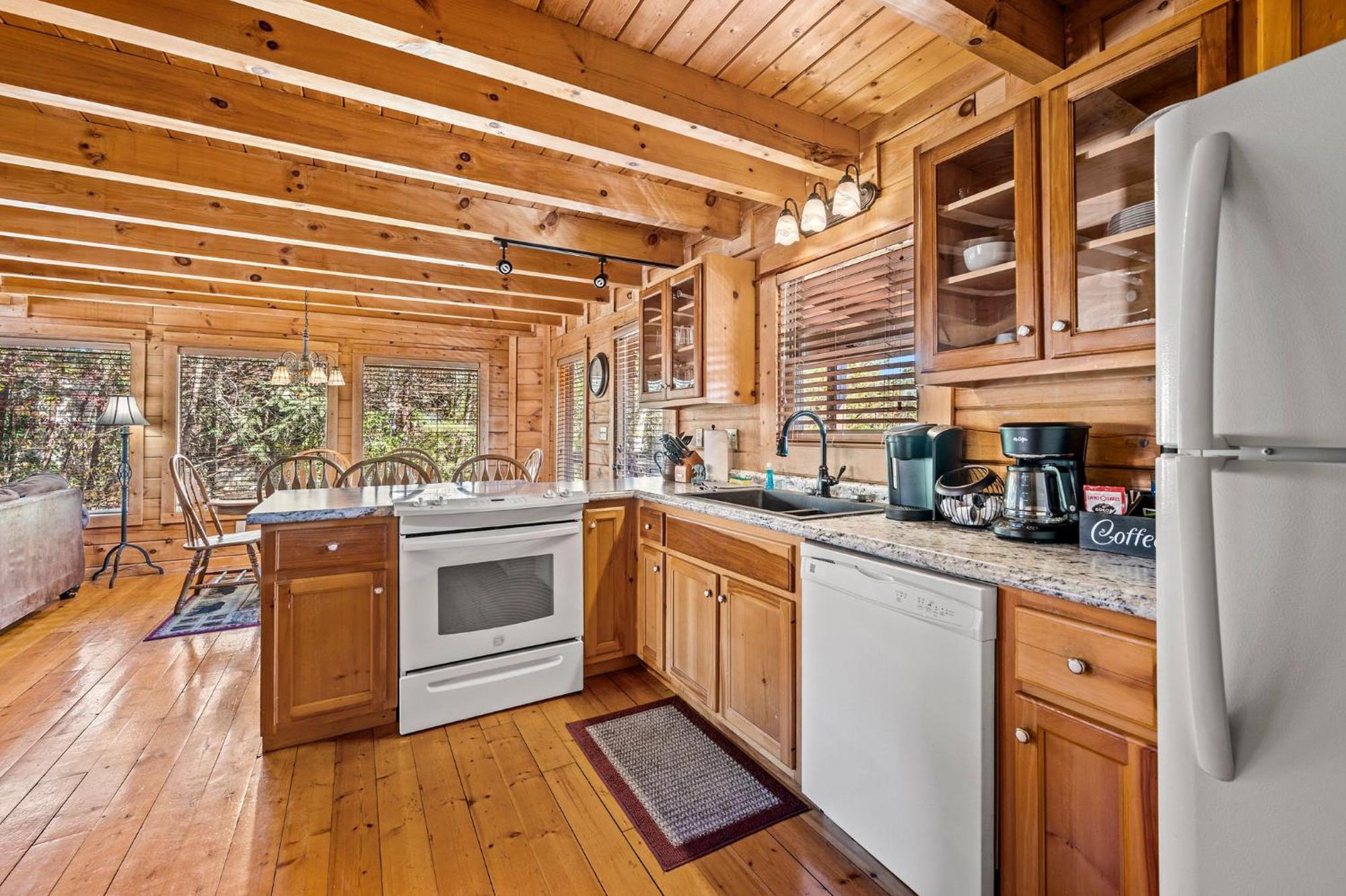 Bearfoot Pines - True Log Cabin - Wi-Fi, Hot Tub, Fishing, Deck With Views! - Mins To Pf Sevierville Ngoại thất bức ảnh
