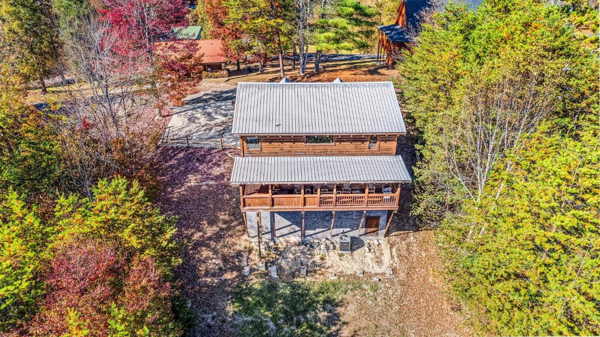 Bearfoot Pines - True Log Cabin - Wi-Fi, Hot Tub, Fishing, Deck With Views! - Mins To Pf Sevierville Ngoại thất bức ảnh
