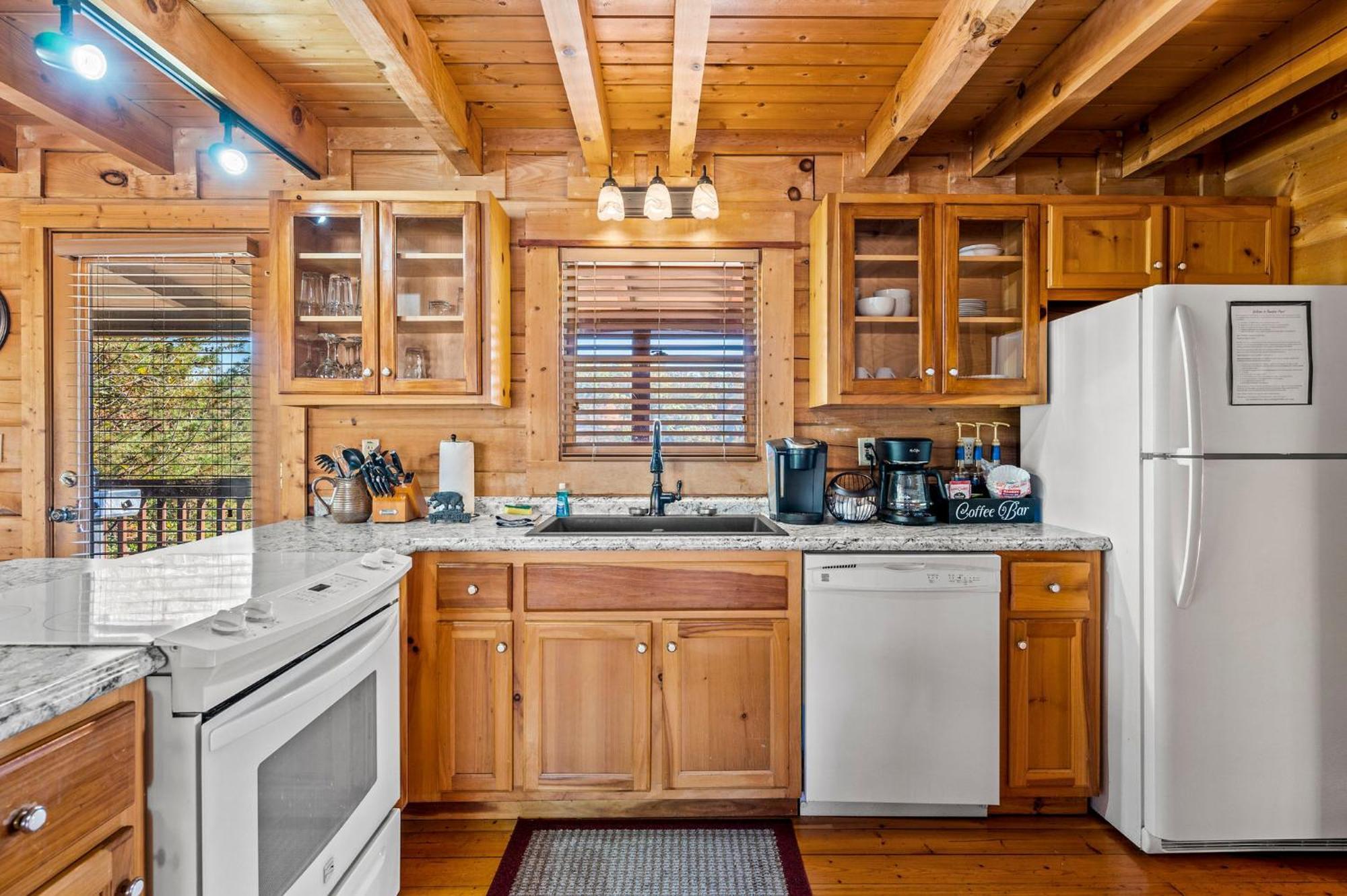 Bearfoot Pines - True Log Cabin - Wi-Fi, Hot Tub, Fishing, Deck With Views! - Mins To Pf Sevierville Ngoại thất bức ảnh